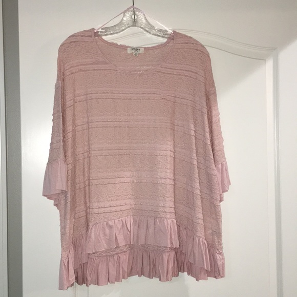 Umgee Tops - Umgee top size M in blush pink New Umgee Tops - Umgee top size M in blush pink New